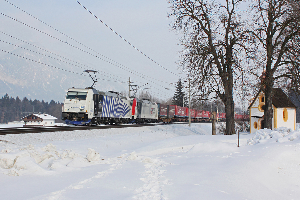 185 662 + 664 mit dem Winner KLV Zug am 11.02.2012 bei Brixlegg.