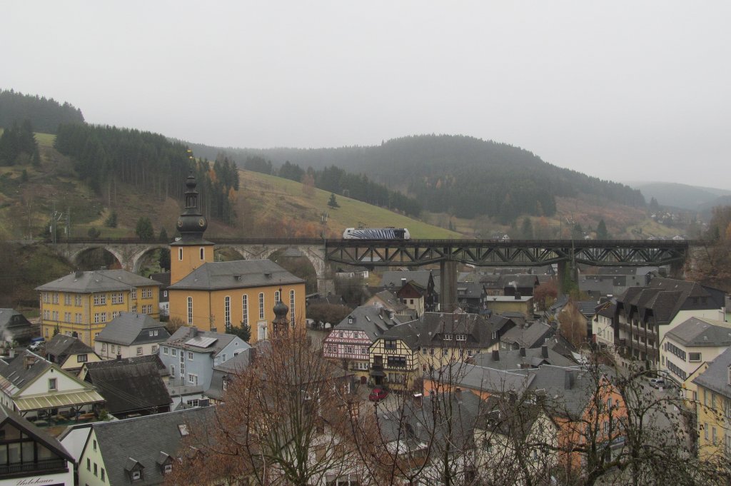 185 662 von Lokomotion am 16. November 2012 solo in Ludwigsstadt.