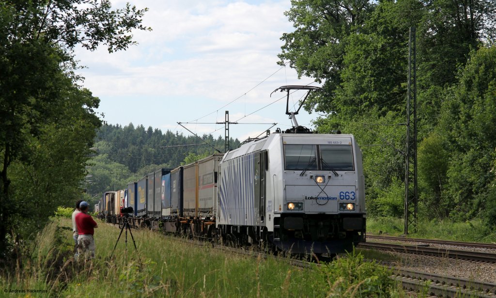 185 663-2 mit einem KLV gen Mnchen bei Aling 4.6.11