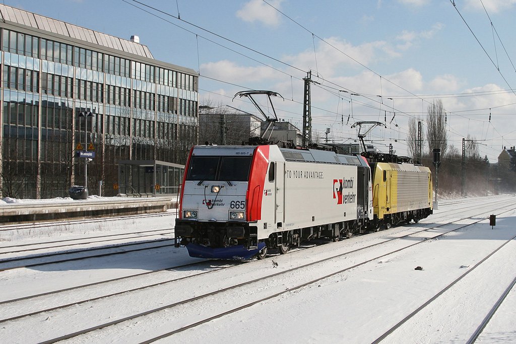 185 665 + 189 918 am 31.01.2010 in M-Heimeranplatz. Gru� an den Tf!