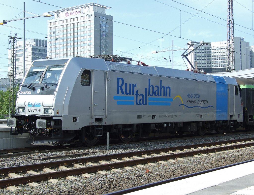 185 674 mit Sonderzug in Essen Hbf