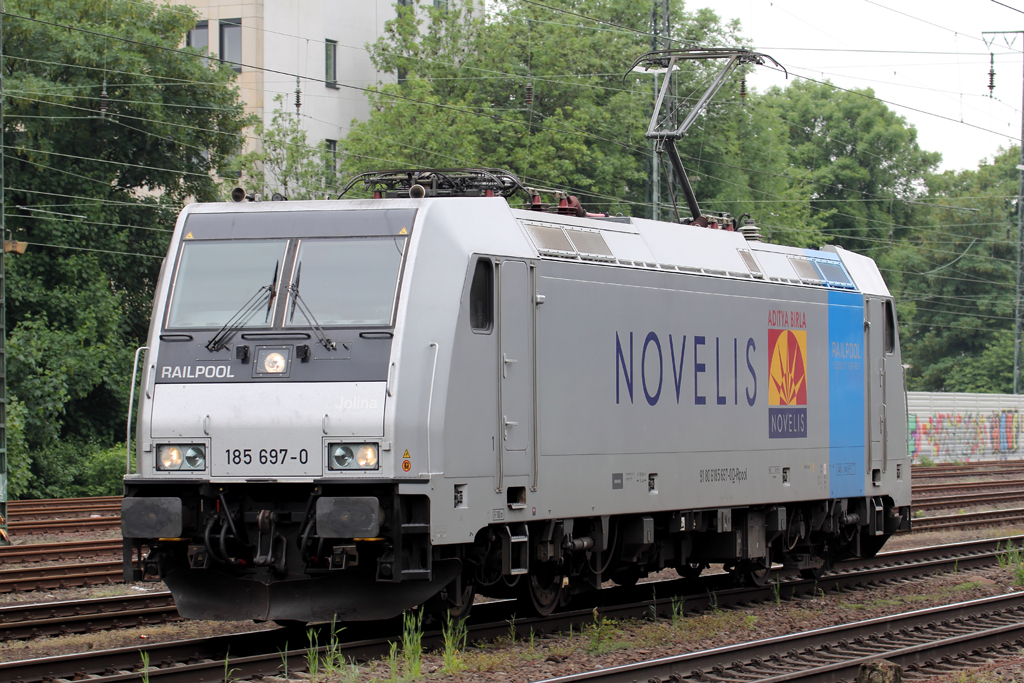 185 697-0 in Kln-West 20.5.2013