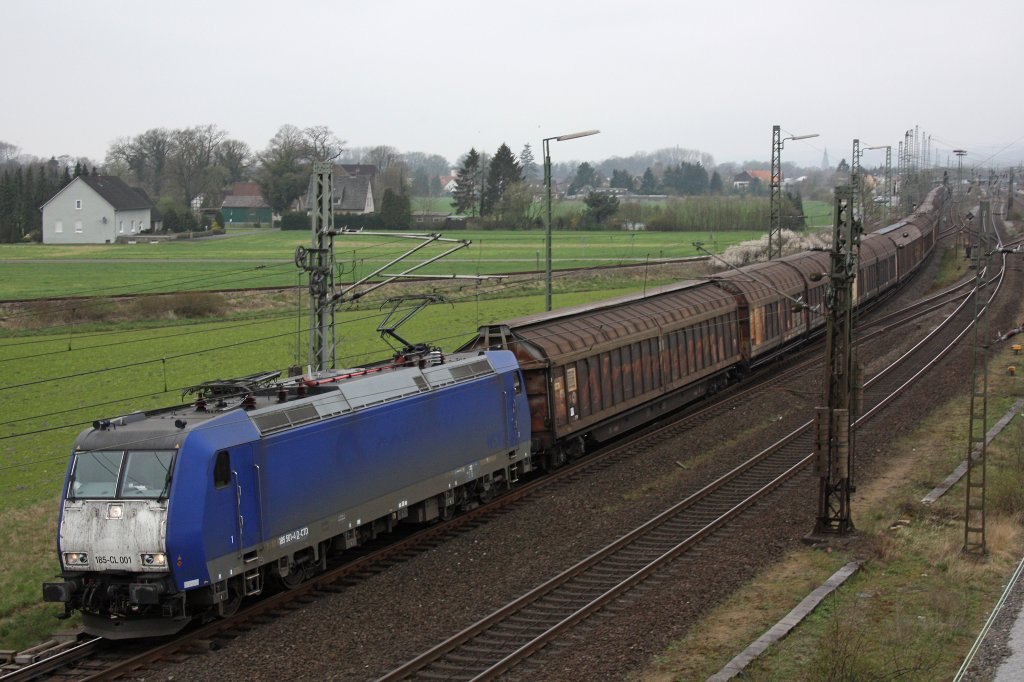 185-CL 001 (i.E.fr Captrain) fuhr am 4.4.12 mit einem Papierzug durch Lengerich.