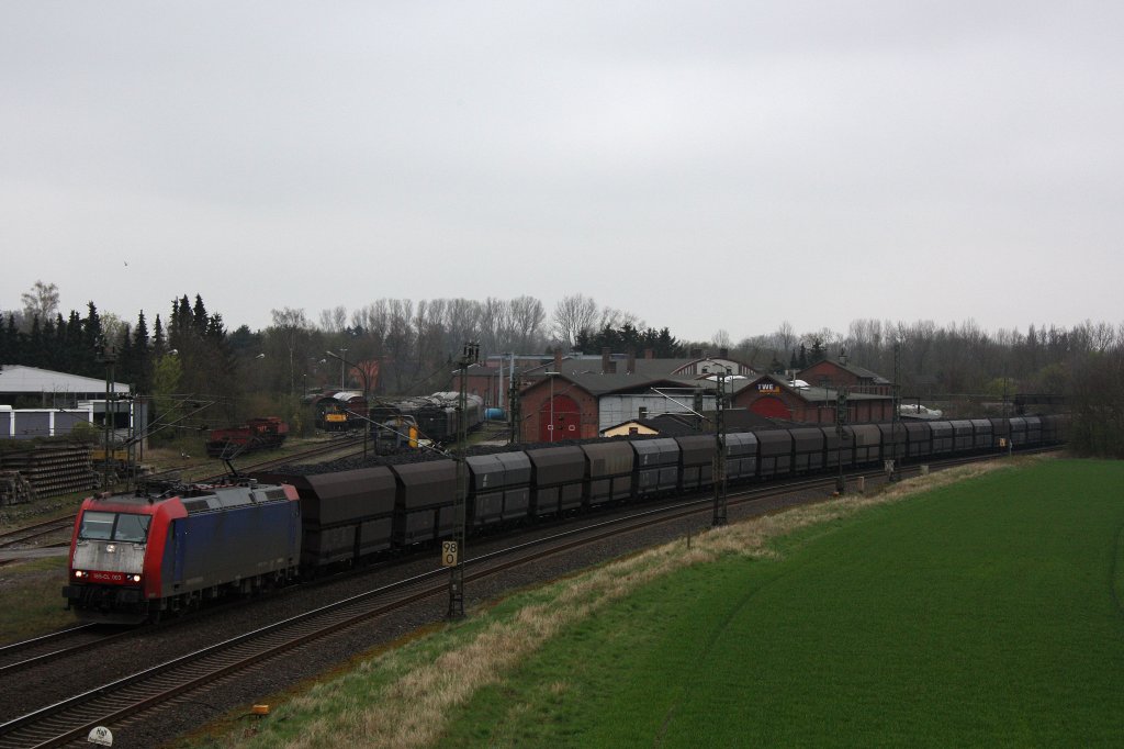 185-CL 003 kam am 4.4.12 mit einem Kokszug durch Lengerich gefahren.