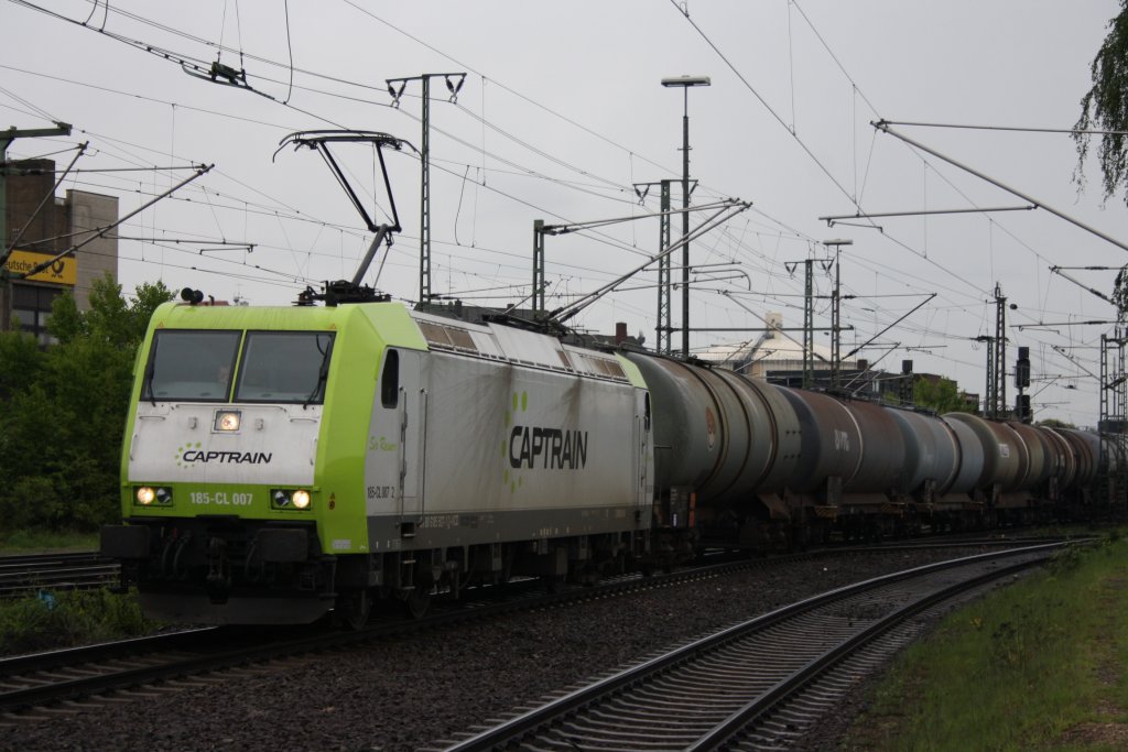 185 CL 007 zog am 15.05.2010 einen Kesselwagenzug durch Lehrte