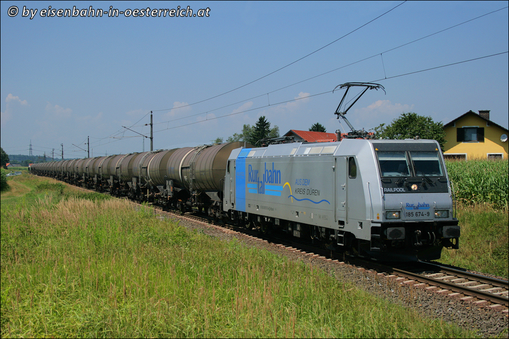 185.674  Rurtalbahn  mit SRID 47889 auf der Fahrt nach Sisak-Caprag, bei Wildon, 21.07.2010