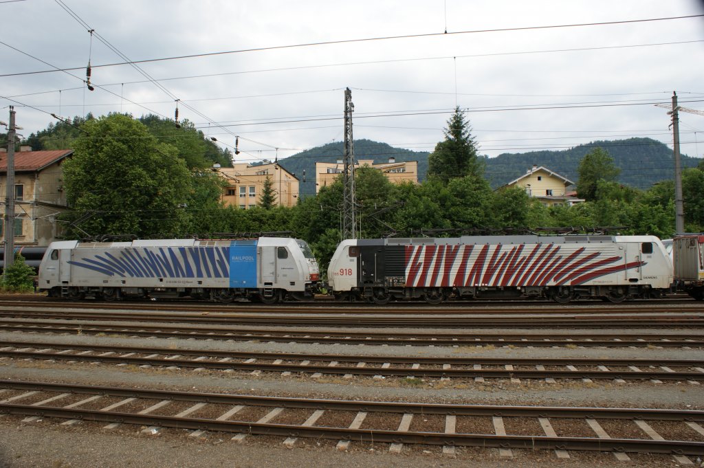 186 102-0 und 189 918-6 (Lokomotion) mit Gz in Kufstein am 06.06.2012