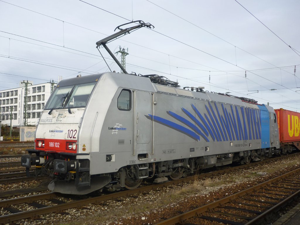 186 102-0 Lokomotion Zebra konnte von mir in Mnchen Ost fotograieren werden.