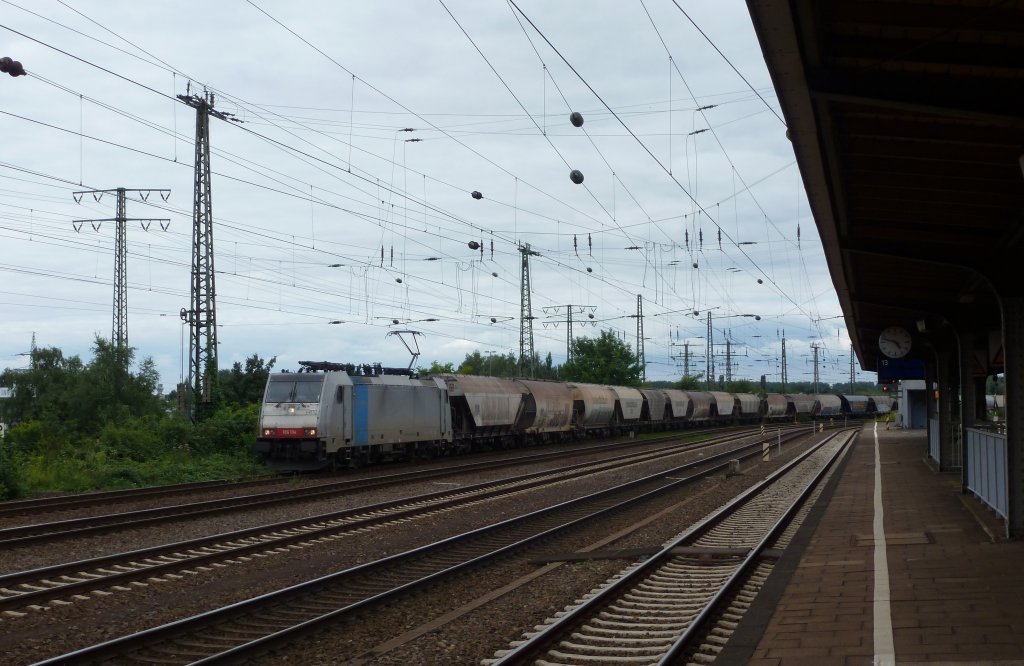 186 104 fuhr am 21.07.2012 mit einem Gterzug durch Hamm(Westfalen).
