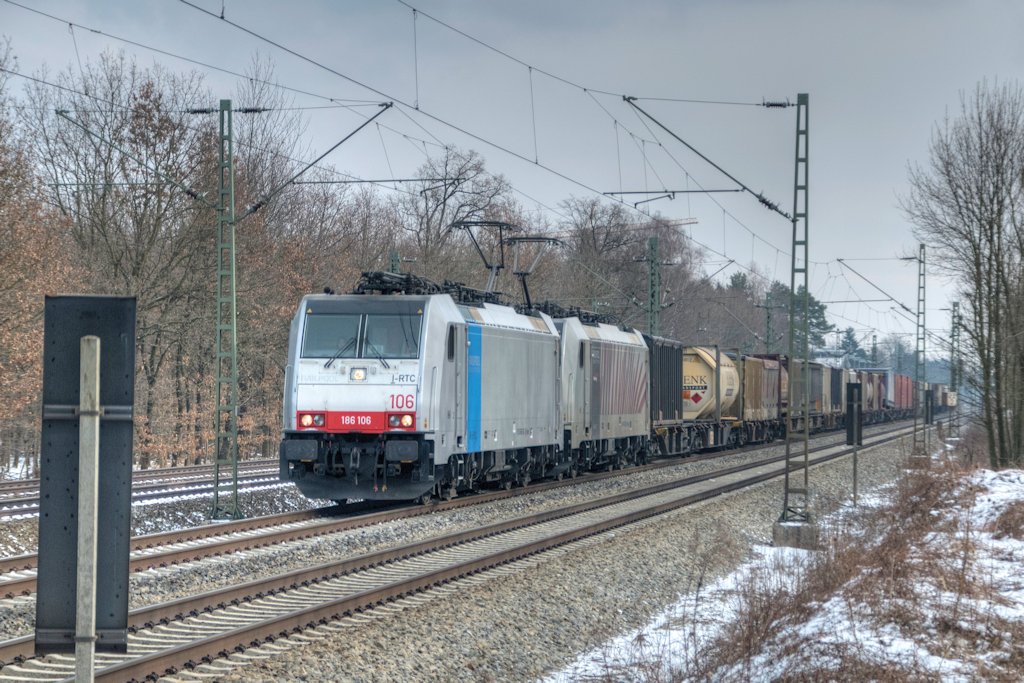 186 106 & 283 am 04.02.12 bei Haar/M�nchen