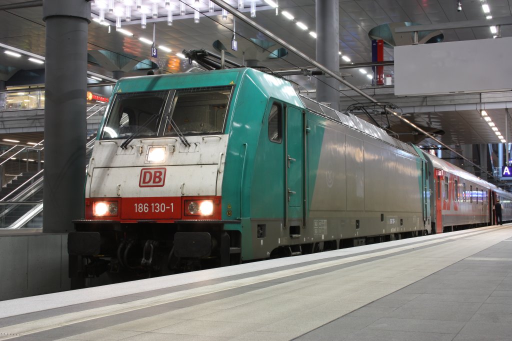 186 130-1 in Berlin Hbf am 23.04.12