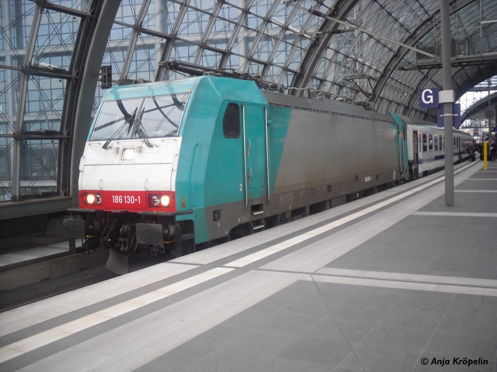186 130 mit Warschau Express in Berlin Hbf am 22.11.09