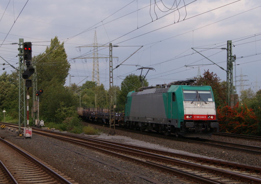186 246-5 mit einem Stalhzug in D�sseldorf-Eller am 26.08.2011