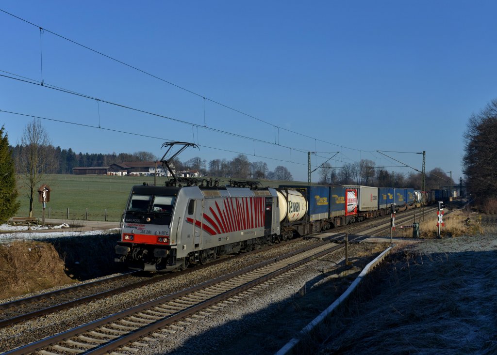 186 281 mit einem KLV am 05.03.2013 am B� Vogl.