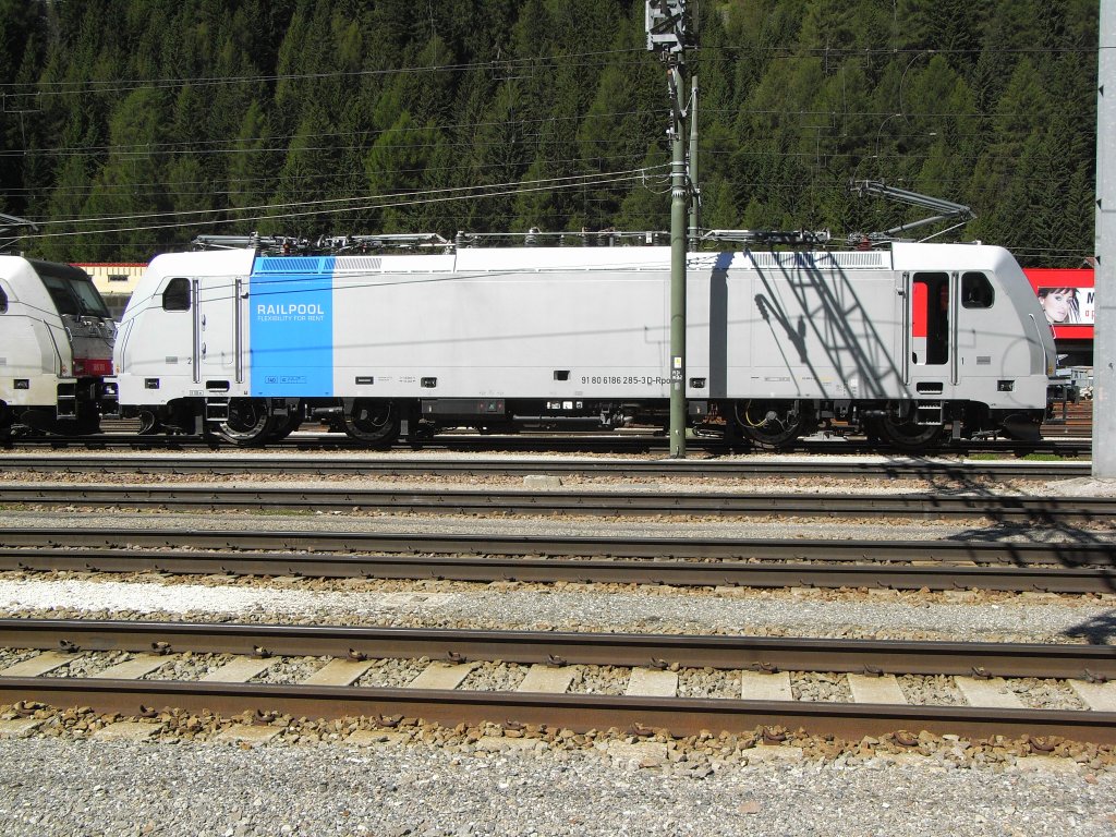 186 285-3 von RTC im Bahnhof Brenner