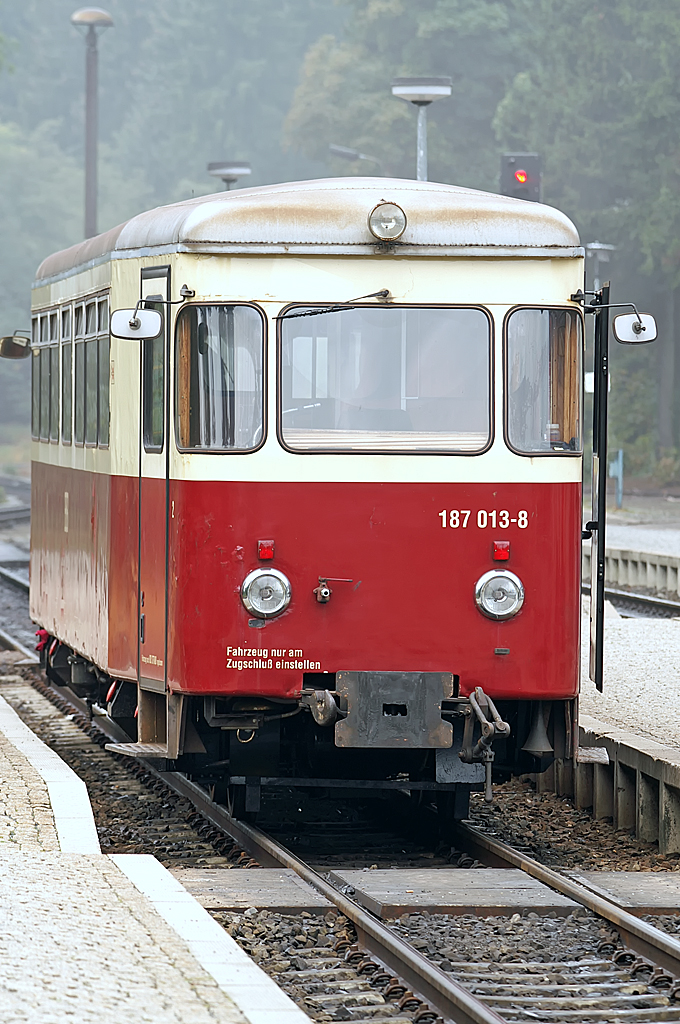 187 013-8 ( Harzer Schmalspurbahnen ), 27.09.2005, Schierke Bf