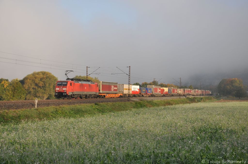 189 001 mit KLV-Zug am 11.10.2012 bei Himmelstadt