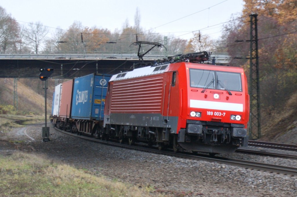 189 003-7 mit einen KLV-Zug kurz hinter Fulda am 13.11.2009