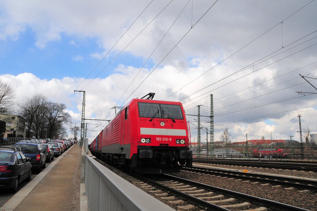 189 016 am 04.03.10 Richtung Decin in Dresden Hbf
