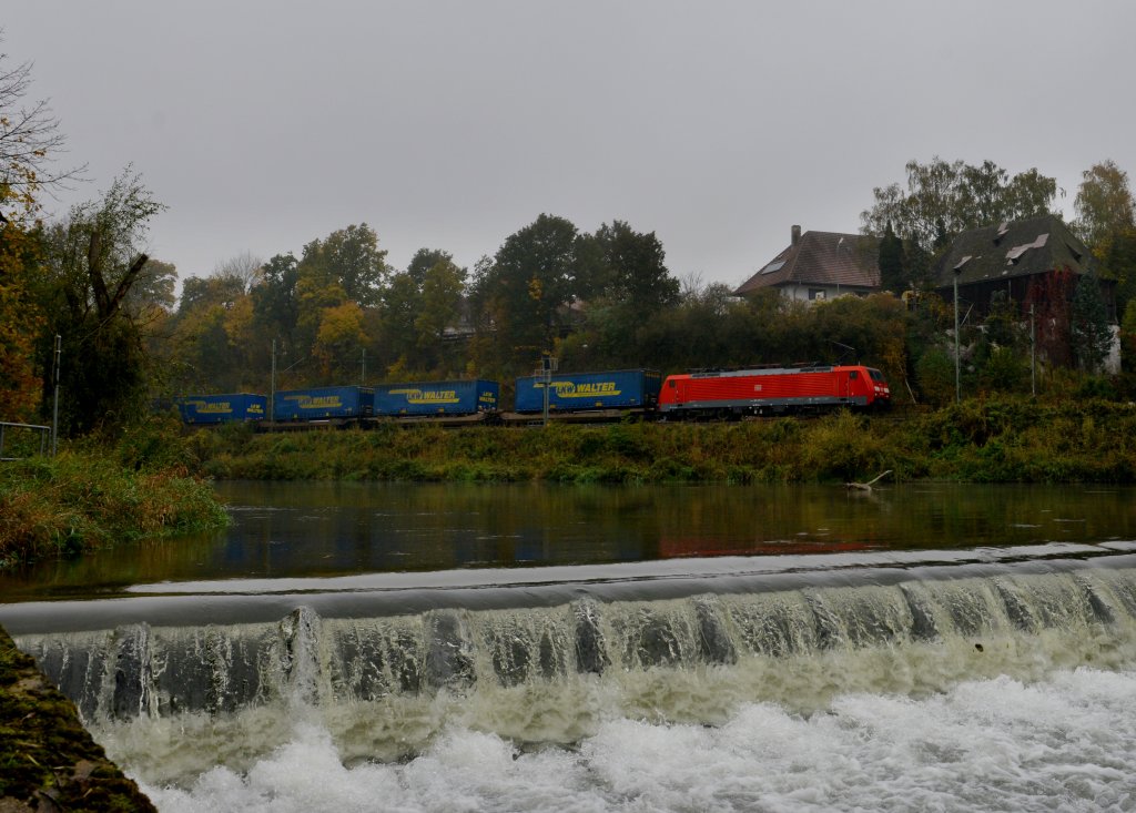 189 019 mit einem LKW-Walter-KLV am 20.10.2012 unterwegs bei Moosburg.