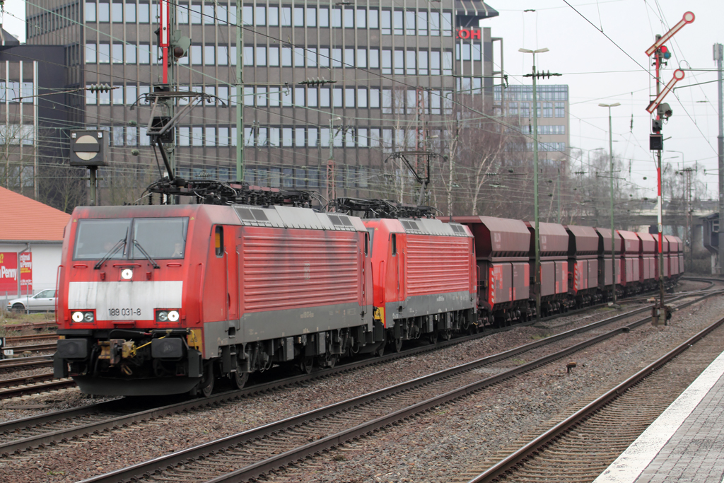 189 031-8 mit 189 035-9 in Dsseldorf-Rath 27.2.2013