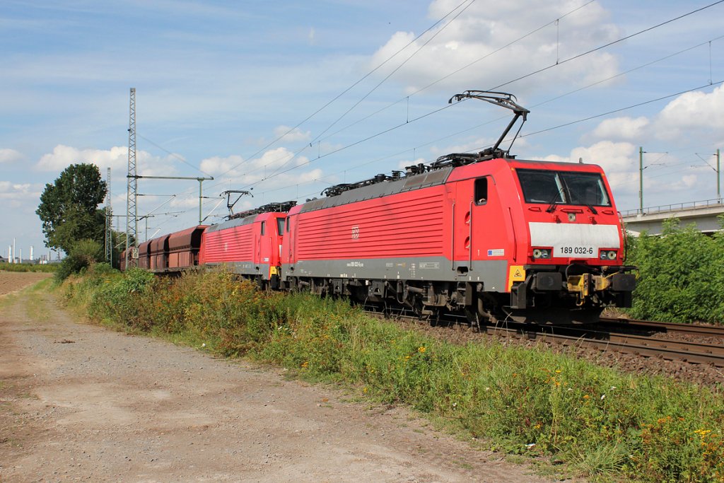 189 032-6 mit 189 xxx-x am 27.08.2012 in Porz Wahn