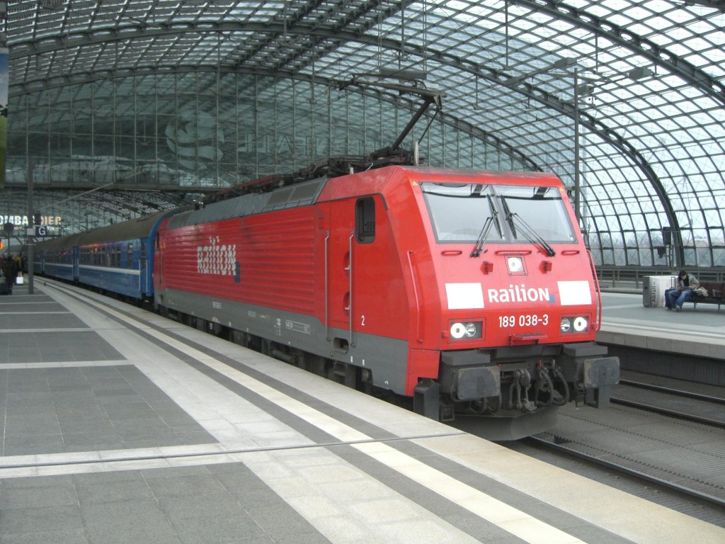 189 038-3 im Berliner Hauptbahnhof am 23.03.2007