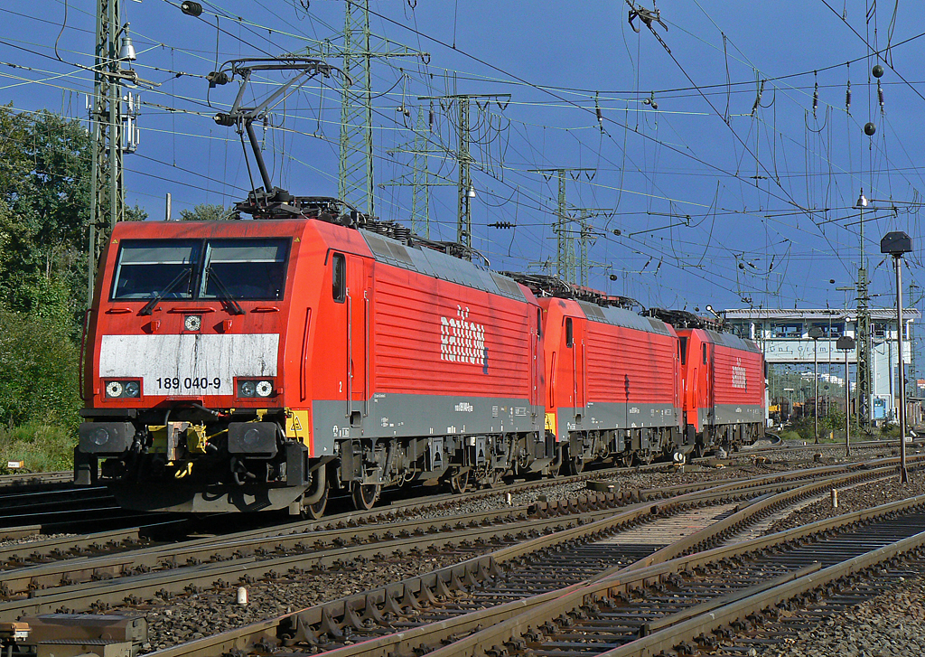 189 040-9 mit zwei Schwesterloks in Gremberg am 16.09.2010