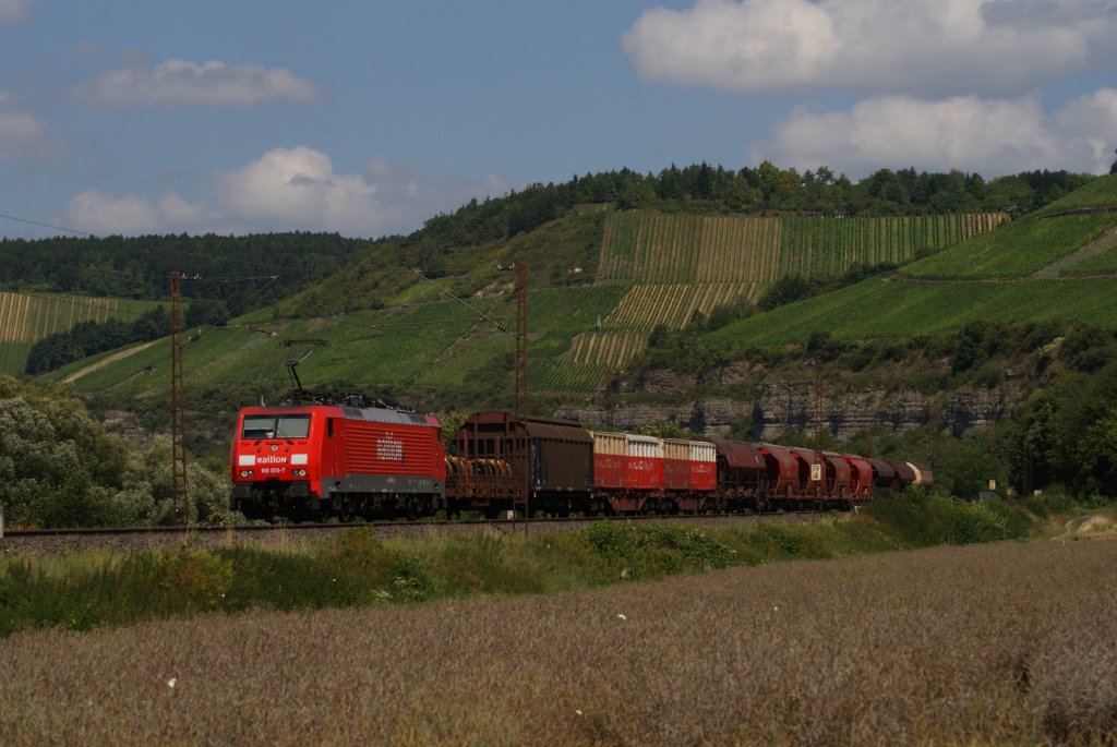 189 055-7 mit einem gemischten Gterzug in Himmelstadt am 02.08.2011