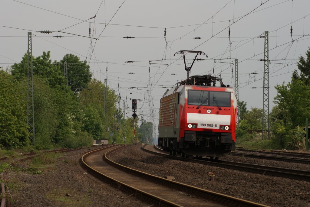 189 065-6 als Lz in Norf am 15.05.2010