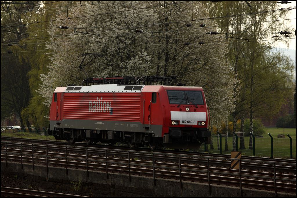 189 069 (9180 6189 069-8 D-DB) ist auf dem Weg zur Arbeit. In Hagen-Kabel wird sie einen Gterzug bernehmen. (19.04.2010)