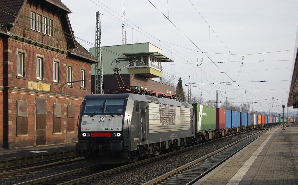 189 150 (ES 64 F4-150) mit Containerzug in Richtung Sden durch Eichenberg. Aufgenommen am 12.03.2011.
