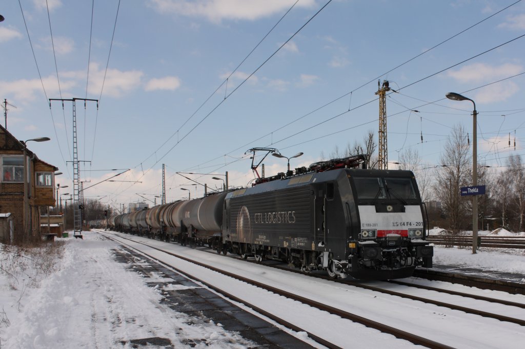 189 201-7 (CTL Logistics) fhrt mit einem Ganzzug Kesselwagen durch Leipzig-Thekla auf Gleis 2. Fotografiert am 06.03.2010. 