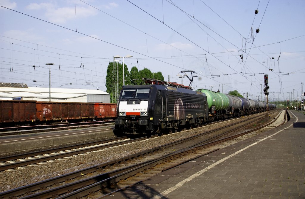 189 201 (ES F4-201)am 21.4.11 mit dem Alltglichen benizin lz aus bendorf im Neuwieder BF.