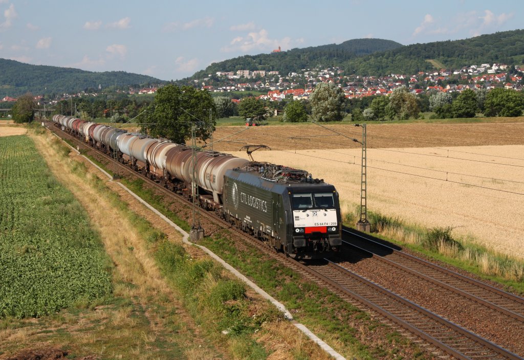 189 209 mit Kesselwagen in Richtung Heidelberg.Am 13.07.10 in Grosachsen-Heddesheim.