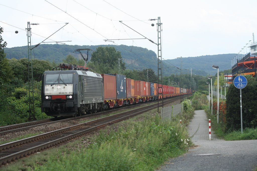 189 211 fuhr am 25.08.11 durch Bonn Limperich.