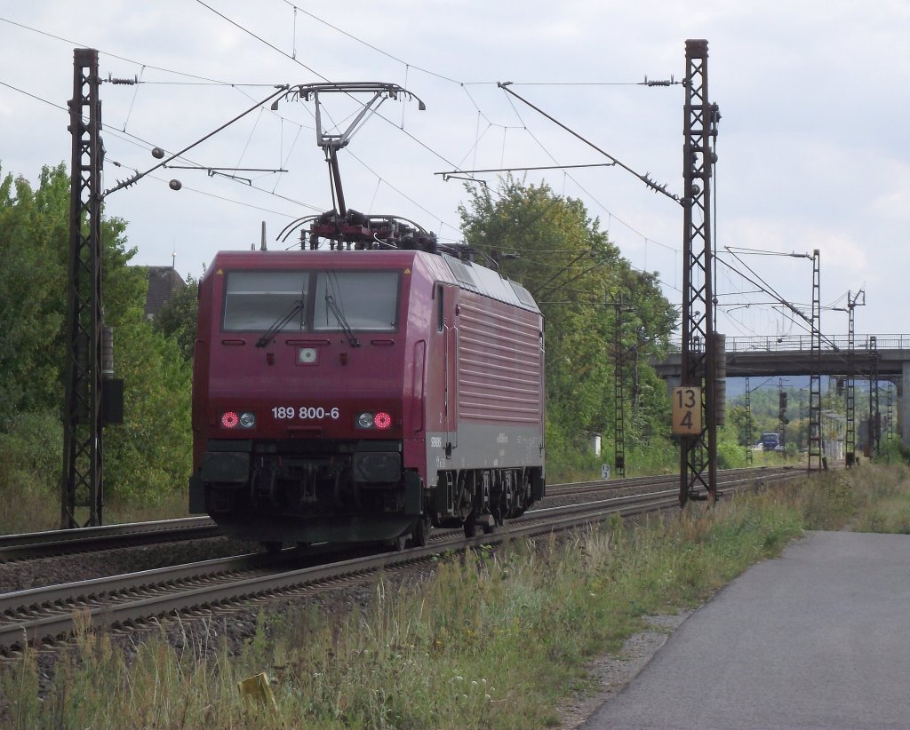 189 800-6 der MTEG ist am 30. August 2011 als Tfzf bei Thngersheim Richtung Wrzburg unterwegs.