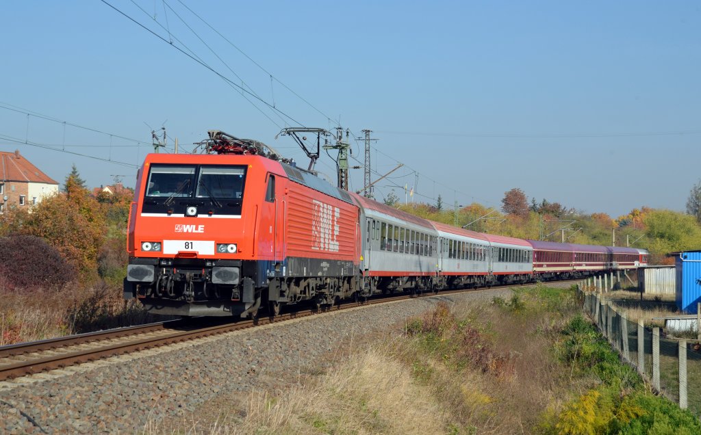 189 801 der WLE bespannte am 21.10.12 den Mller-Touren-Partyzug von Halle(S) nach Kln. Hier rollt der Partyzug durch Angersdorf zur Bereitstellung im Hbf Halle(S).
