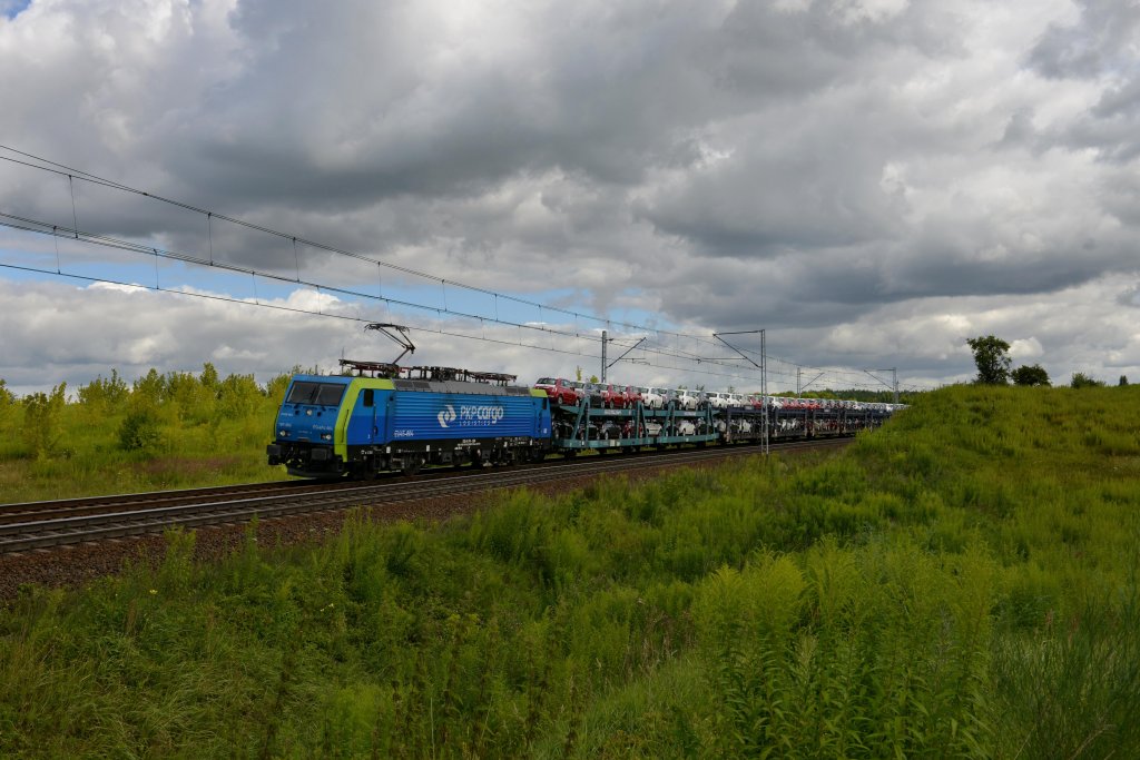 189 804 mit einem Autozug am 21.07.2012 unterwegs bei Slubice.