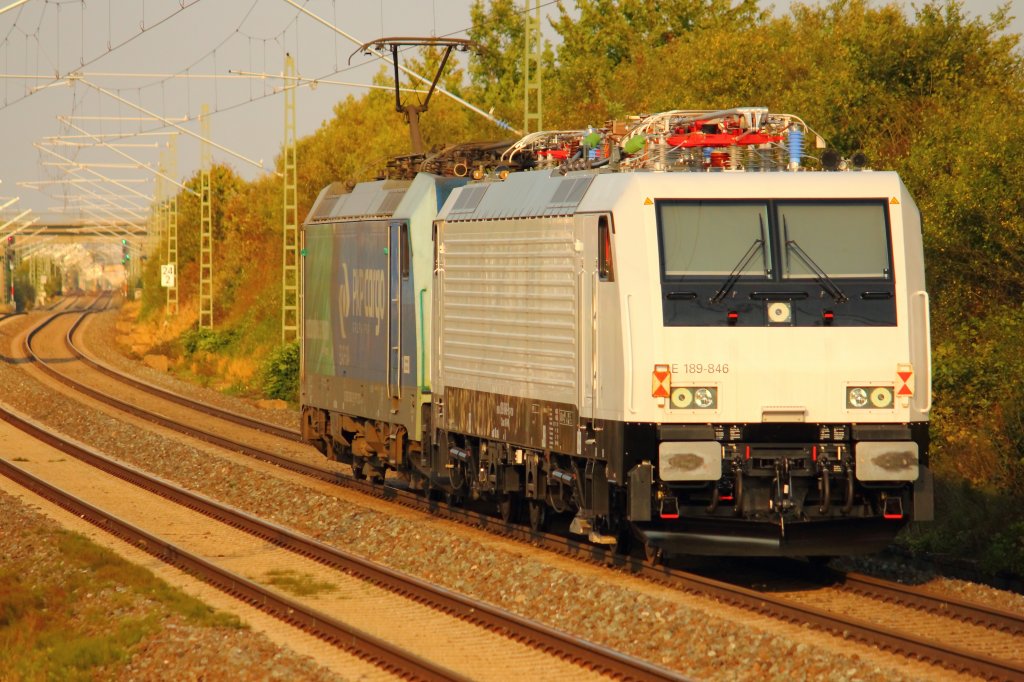 189 864-9 gezogen von EU43-004 der PKP Cargo in Staffelstein am 04.10.2011.