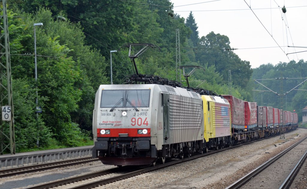 189 904 und eine weitere 189 von Lokomotion befrderten am 03.07.12 einen Winner durch Aling Richtung Rosenheim.