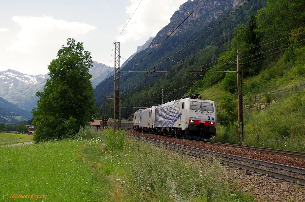 189 914 + 186 xxx Lokomotion / RTC mit Klv-Zug am 03.08.2013 in Colle Isarco gen Bolzano. 