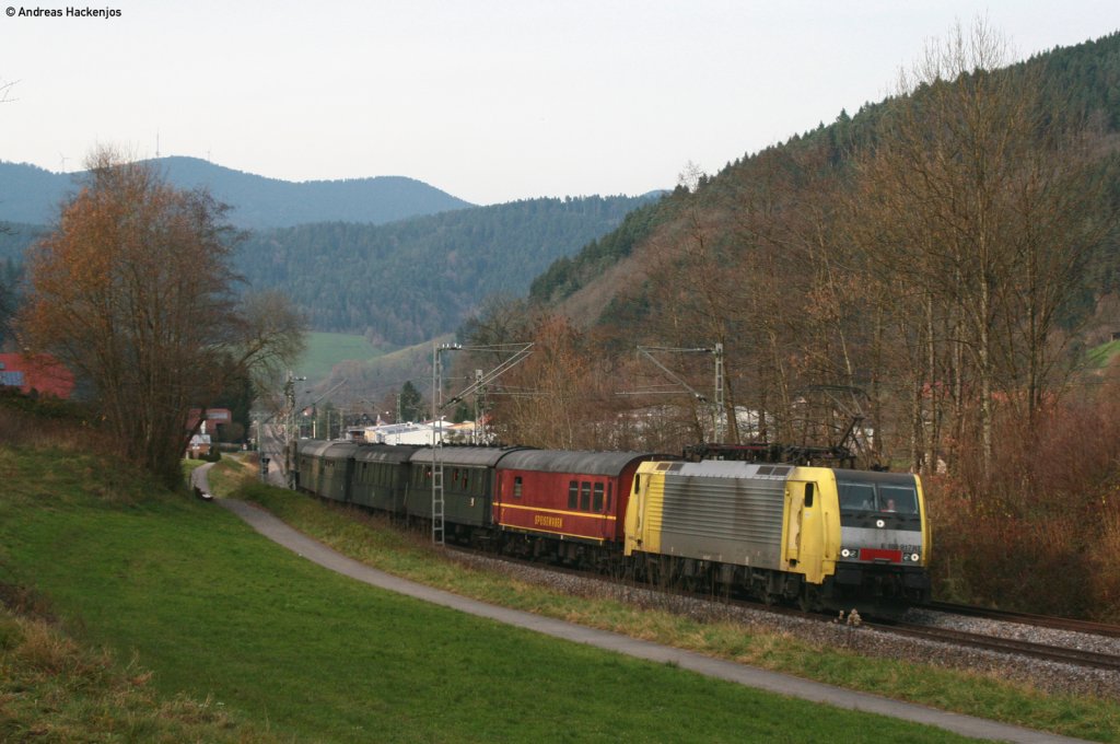 189 917-8 mit dem Sonderzug (Ettlingen West-Triberg) bei Gutach 20.11.10