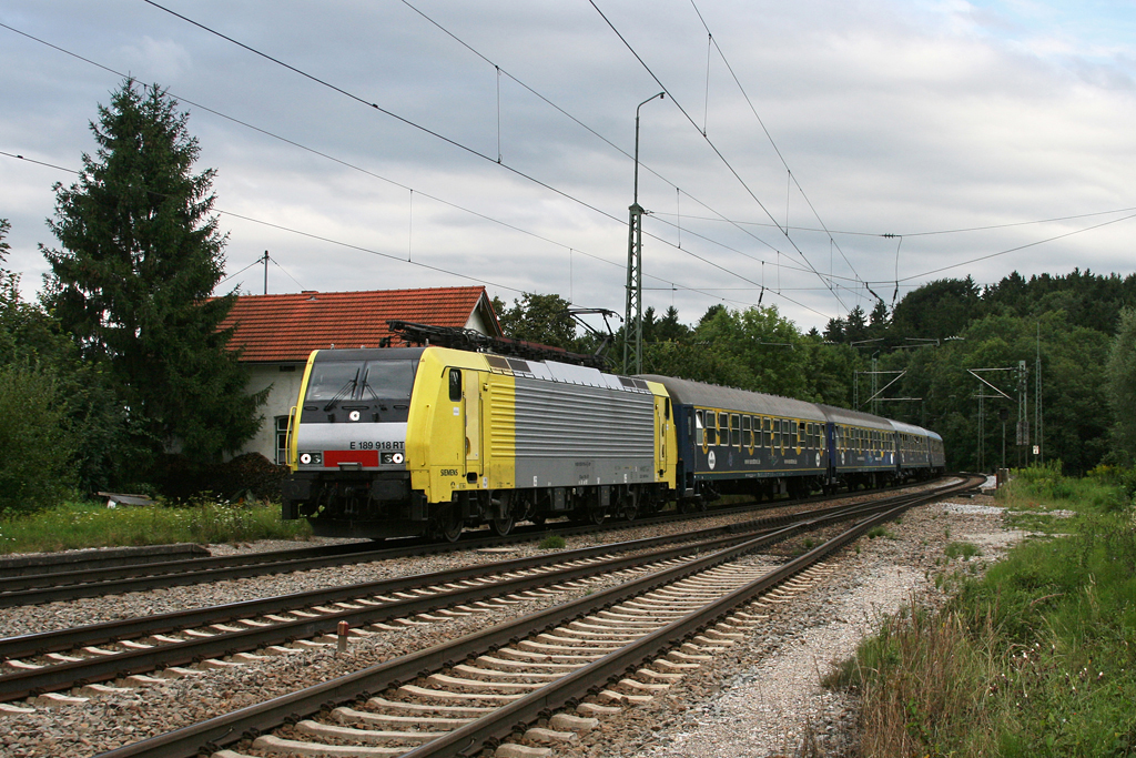189 918 mit einem Sonderzug am 16.08.2010 in A�ling.