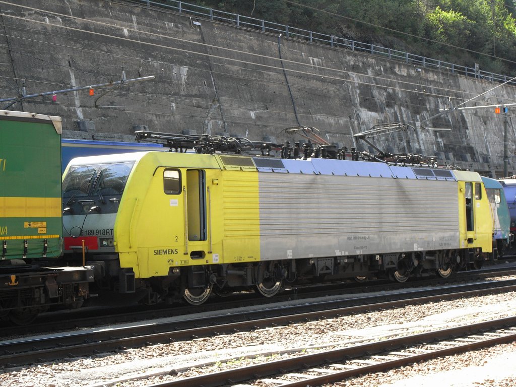 189 918RT steht Richtung Italien mit ihren Gz im Bahnhof Brenner