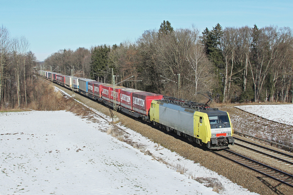 189 923 mit einem KLV Zug am 06.02.2011 bei Gutmart.