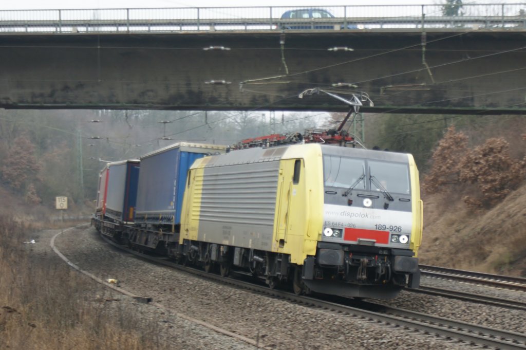 189 926-9 mit einen Aufliegerzug bei Fulda am 09.03.2013