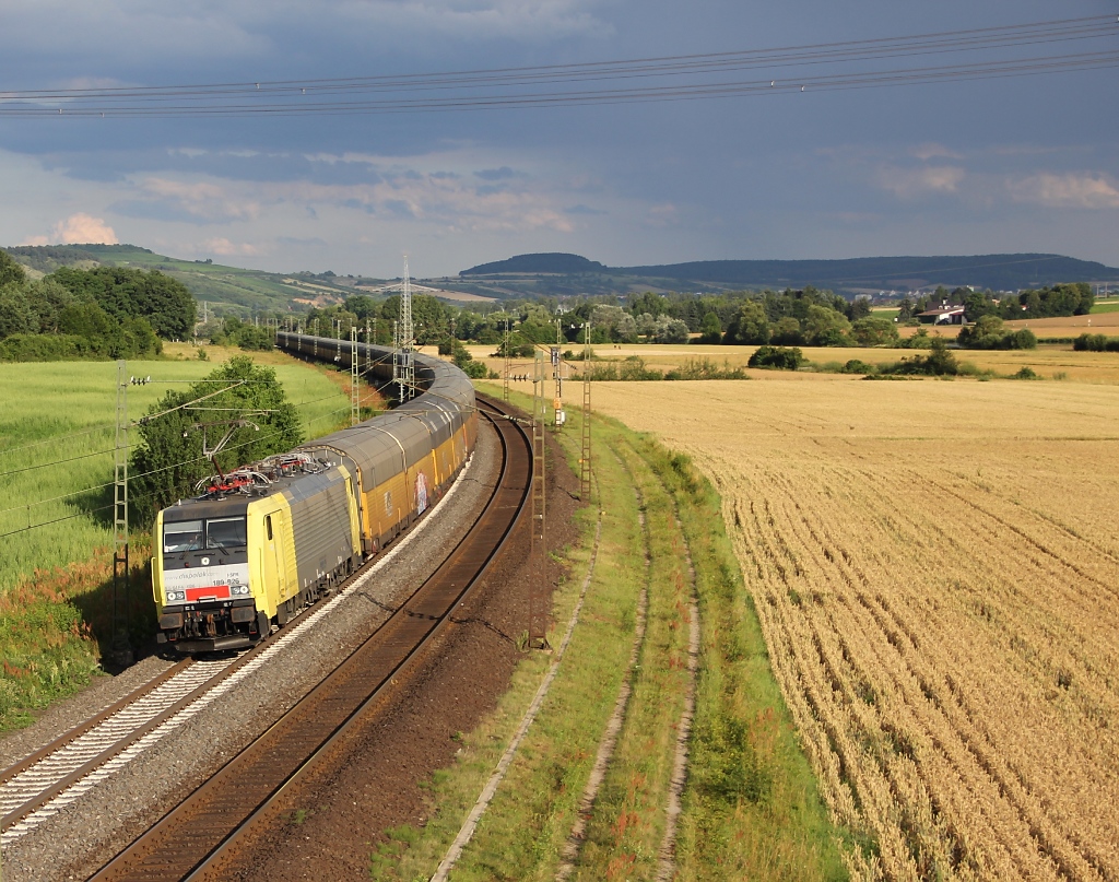 189 926 (ES 64 F4-026) mit ARS Autotarnpostwagen in Fahrtrichtung Norden. Aufgenommen am 10.07.2012 bei Harrbach.