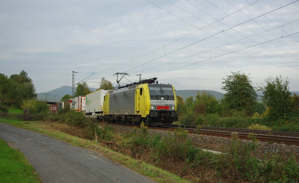 189 927 (ES 64 F4-027) mit dem tglich „Fischzug“ in Richtung Sden. Aufgenommen am 06.10.2010 kurz vor Eschwege West.