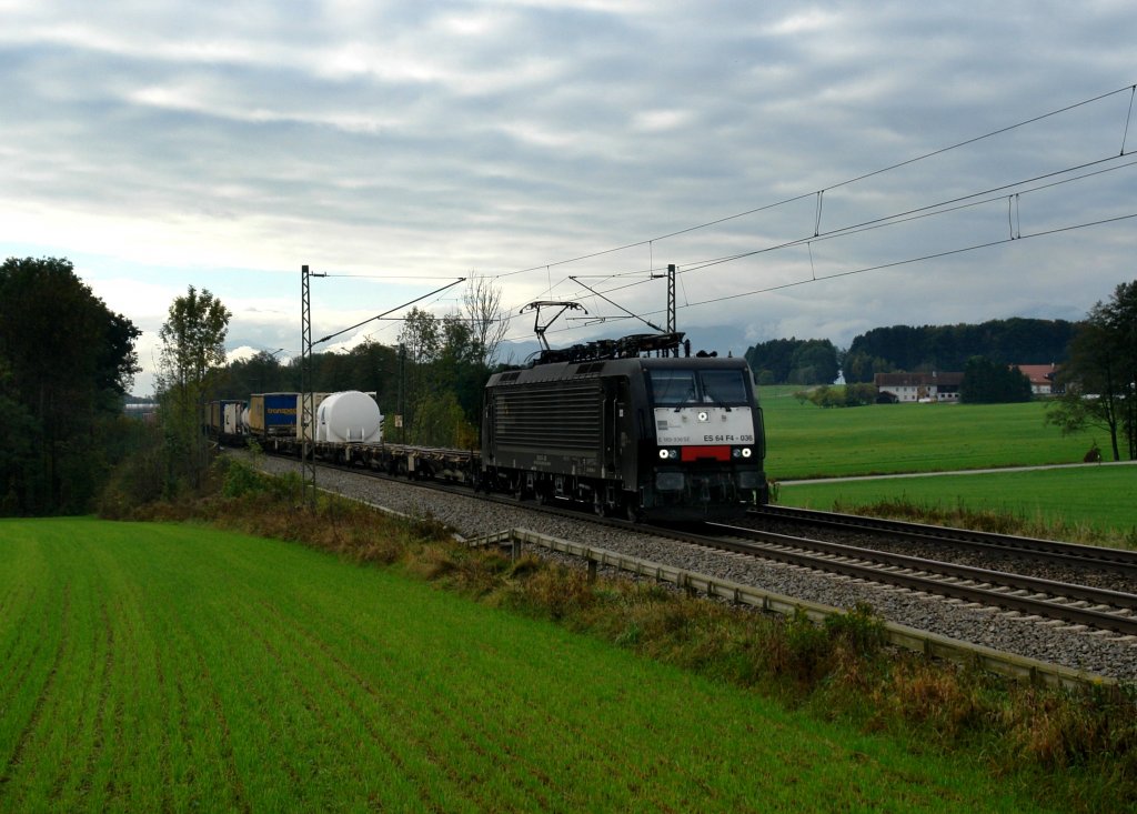 189 936 mit DGS 43100 nach Wanne-Eickel am 13.10.2012 bei Hilperting.